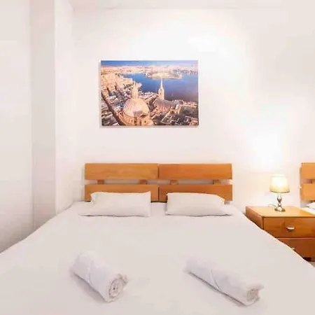 Spectacular Sea View Apt In The Heart Of Sliema Exterior photo