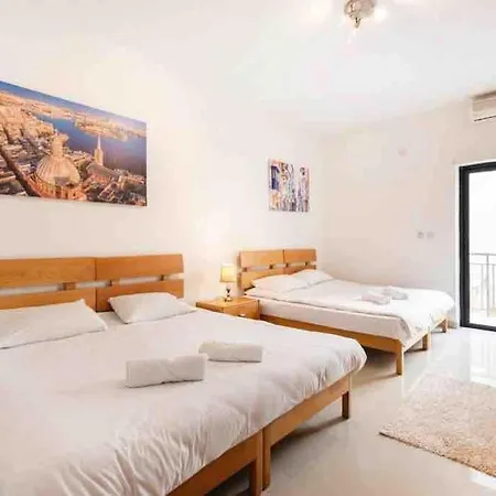 Spectacular Sea View Apt In The Heart Of Sliema Exterior photo