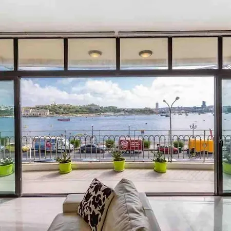 Spectacular Sea View Apt In The Heart Of Sliema Exterior photo